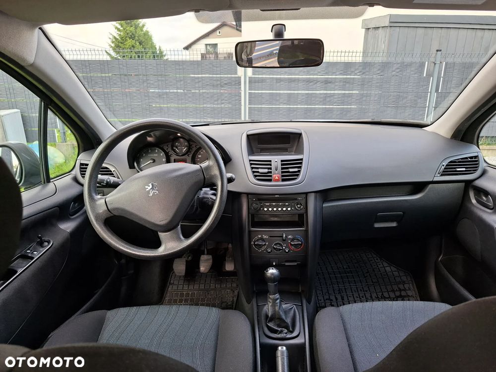 Peugeot 207 1.4 Trendy - 13