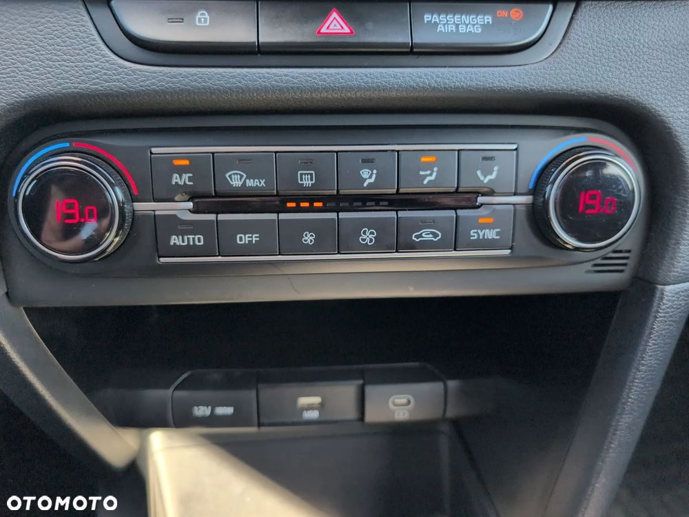 Kia Ceed 1.5 T-GDI M - 28