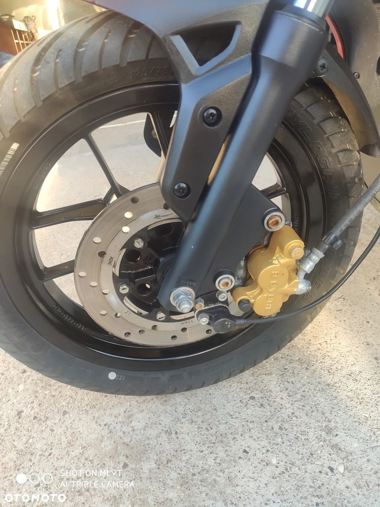 Aprilia SR - 15