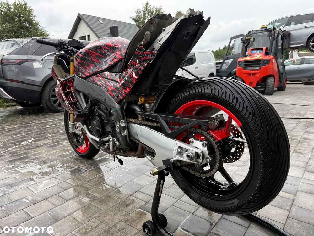 Aprilia Tuono - 8
