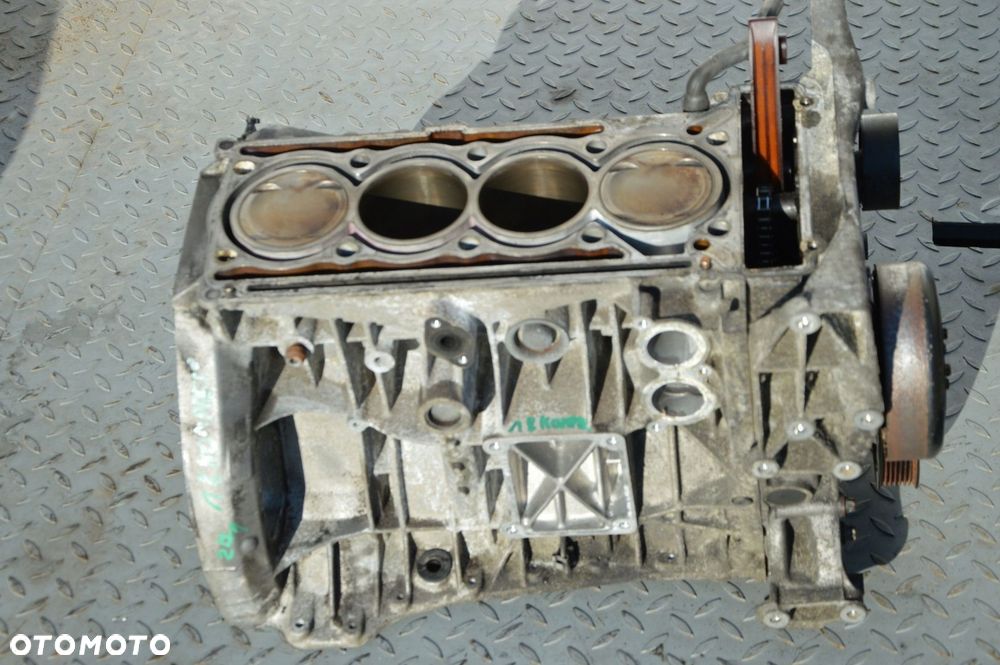 blok silnika słupek mercedes w203 w204 w209 1.8 kompressor m271 - 2