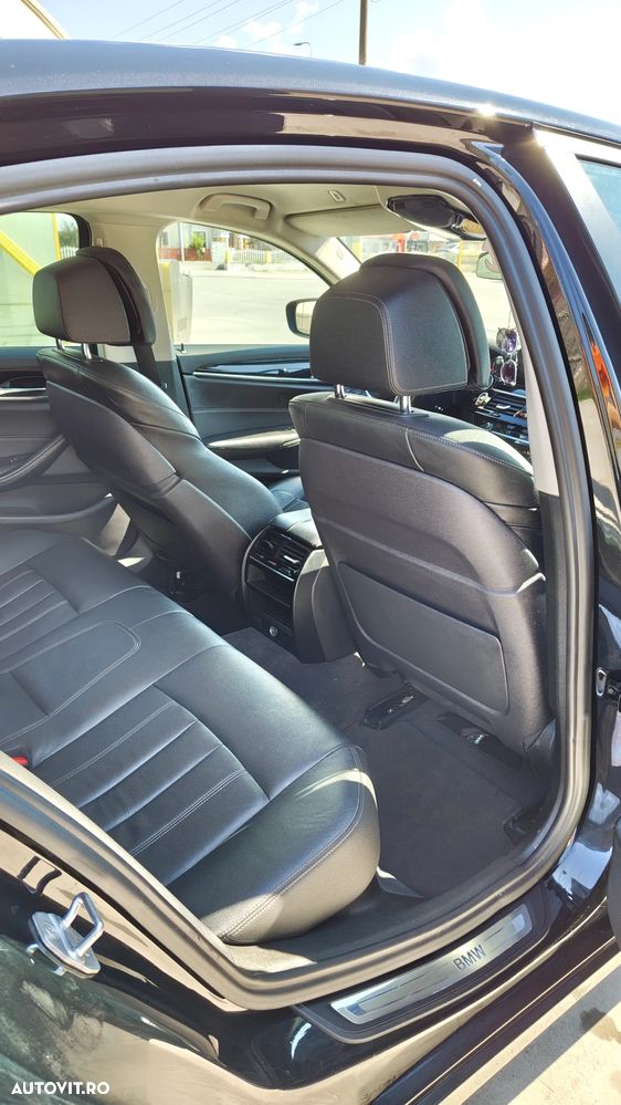 BMW Seria 5 520d AT - 12
