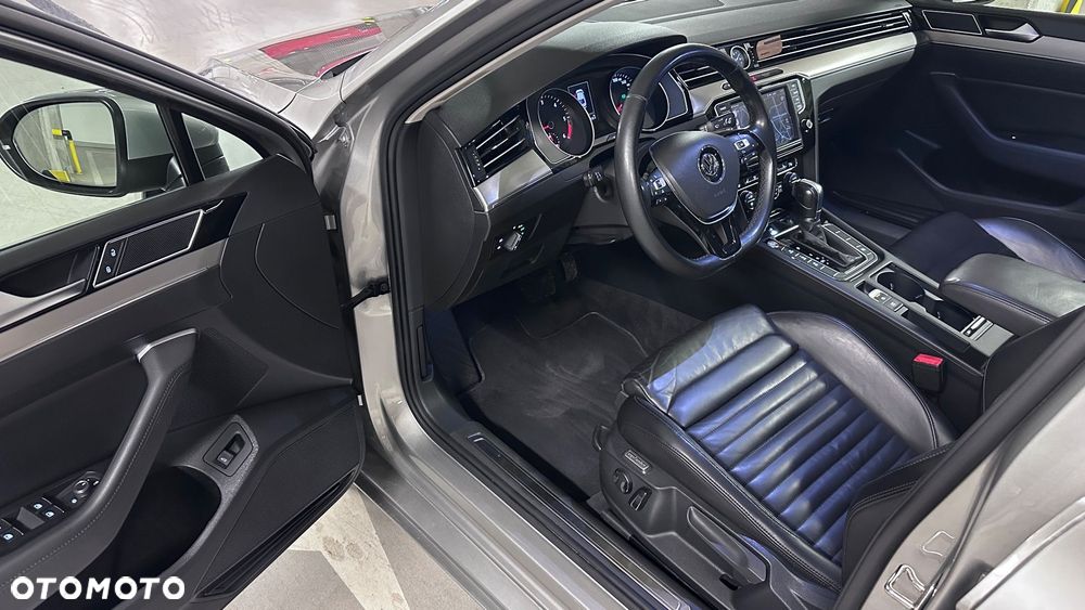 Volkswagen Passat 2.0 TDI BMT 4Mot Highline DSG - 9