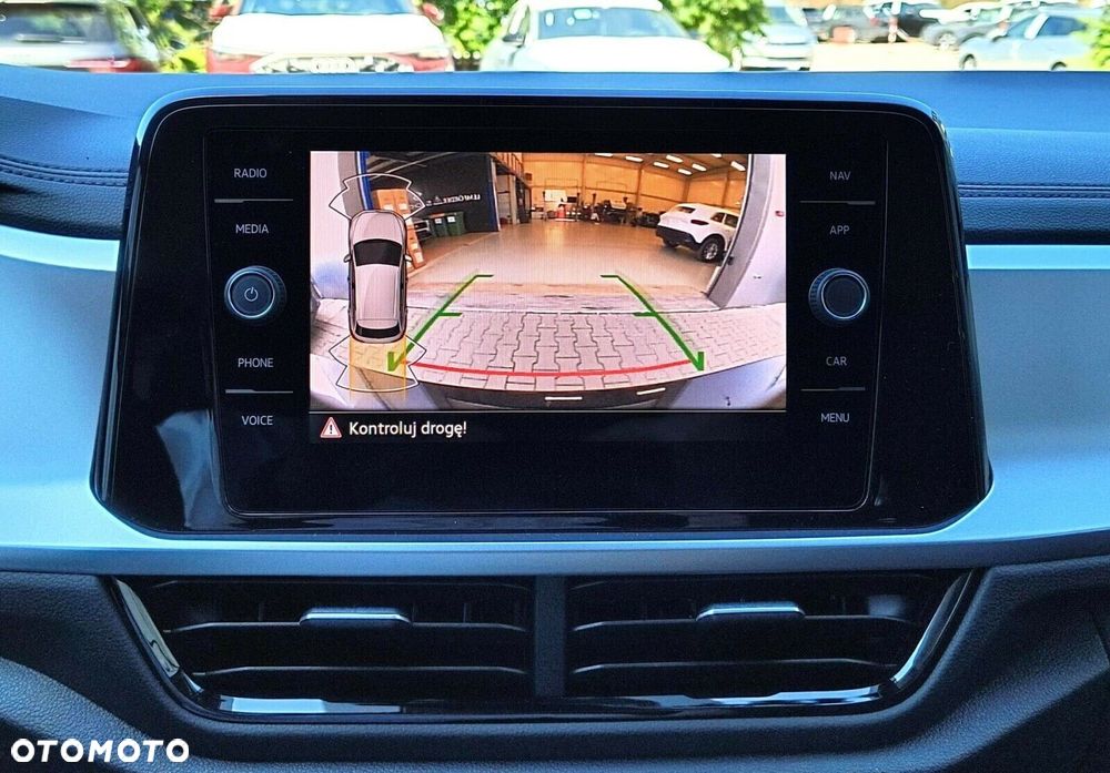 Volkswagen T-Roc - 19