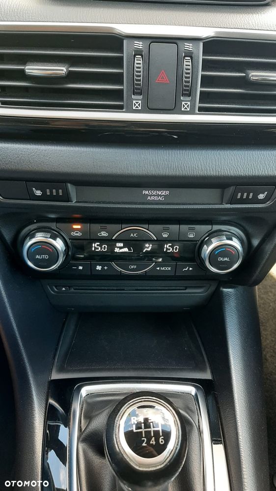 Mazda 3 SKYACTIV-G 120 NAKAMA - 27