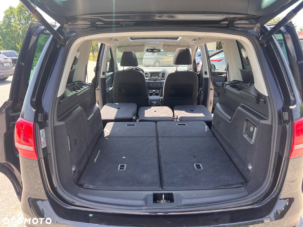 Volkswagen Sharan 2.0 TDI Highline - 25