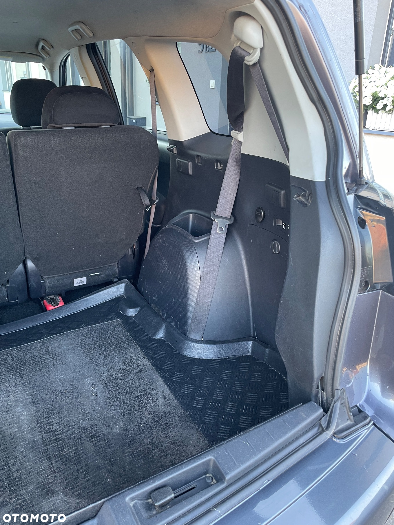 Mitsubishi Outlander - 13