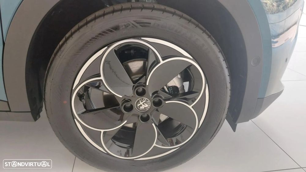 Alfa Romeo Junior 1.2 Intensa eDCT6 - 13