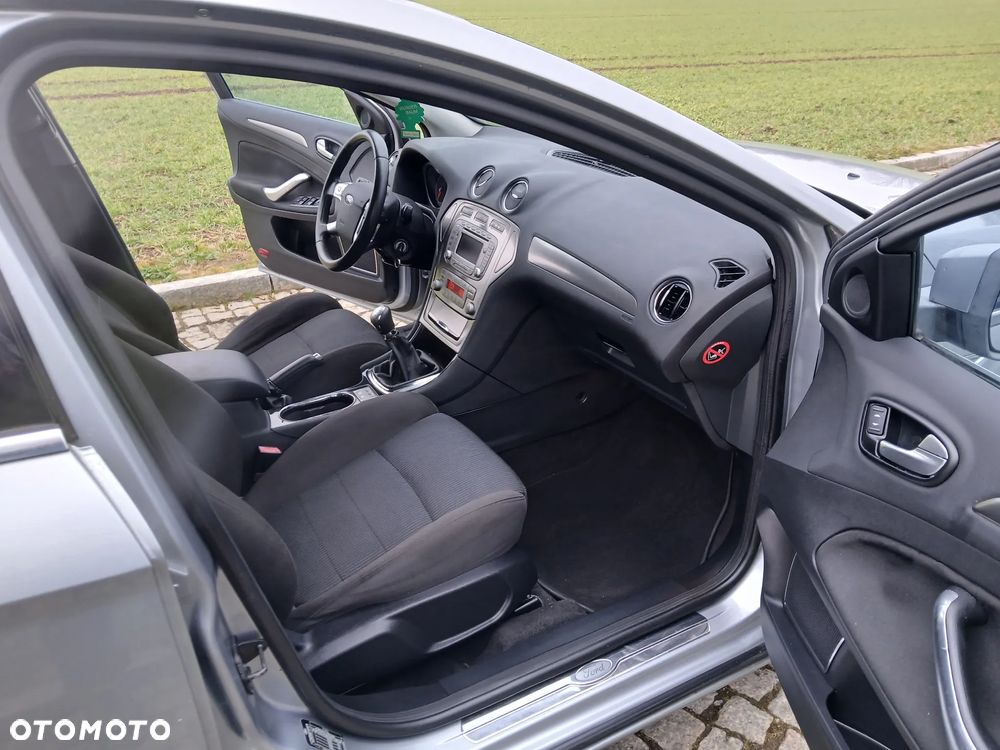 Ford Mondeo 2.0 Viva Titanium - 20