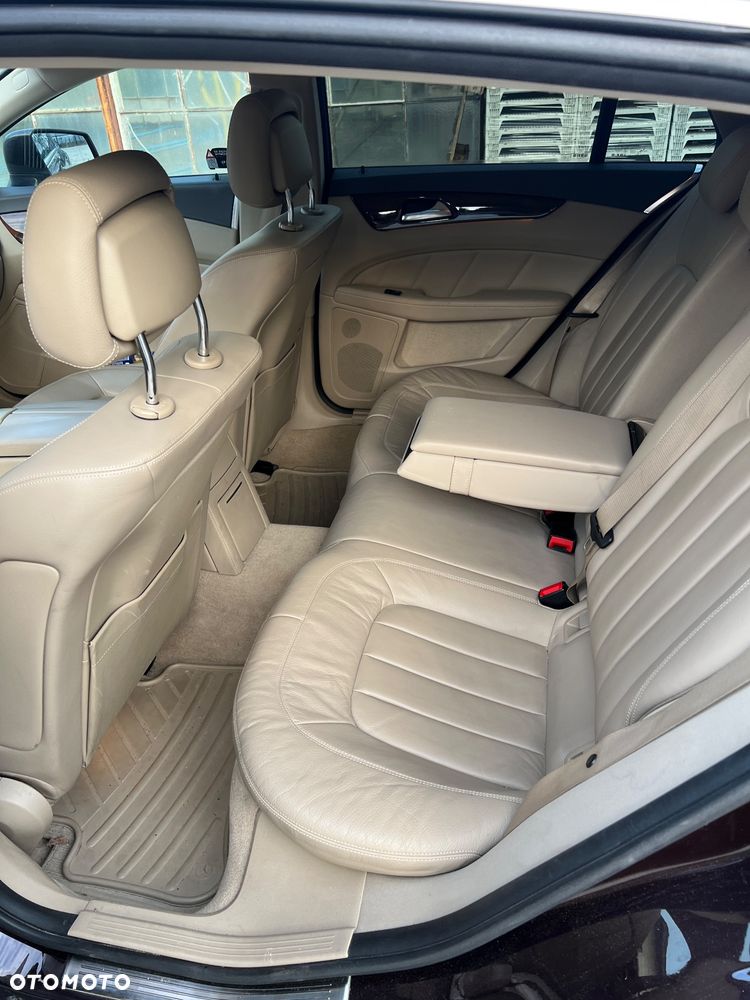 Mercedes-Benz CLS 350 CDI 4-Matic BlueEff - 6