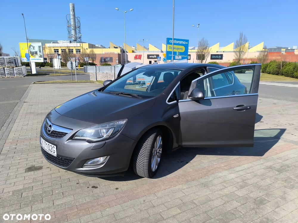 Opel Astra 1.4 T Cosmo - 11