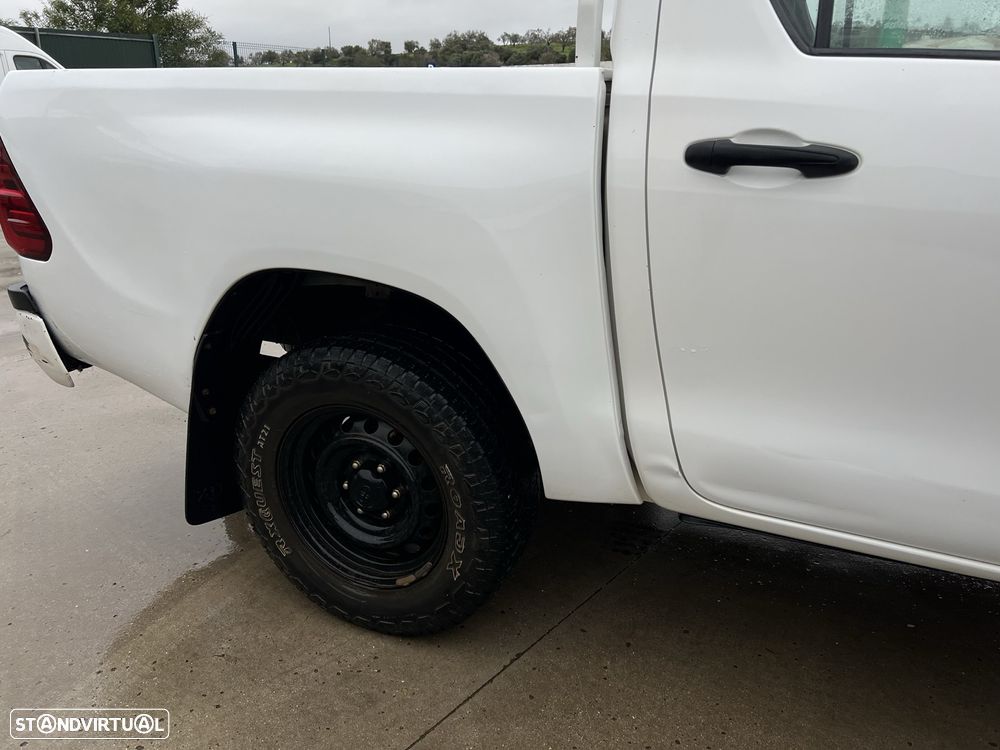 Toyota Hilux - 10
