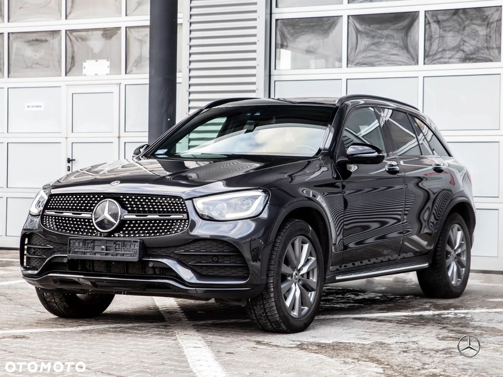 Mercedes-Benz GLC 300 e 4-Matic Business Edition - 3