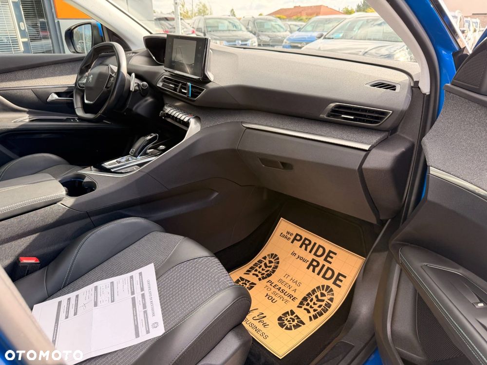 Peugeot 3008 1.5 BlueHDi Allure S&S EAT8 - 17