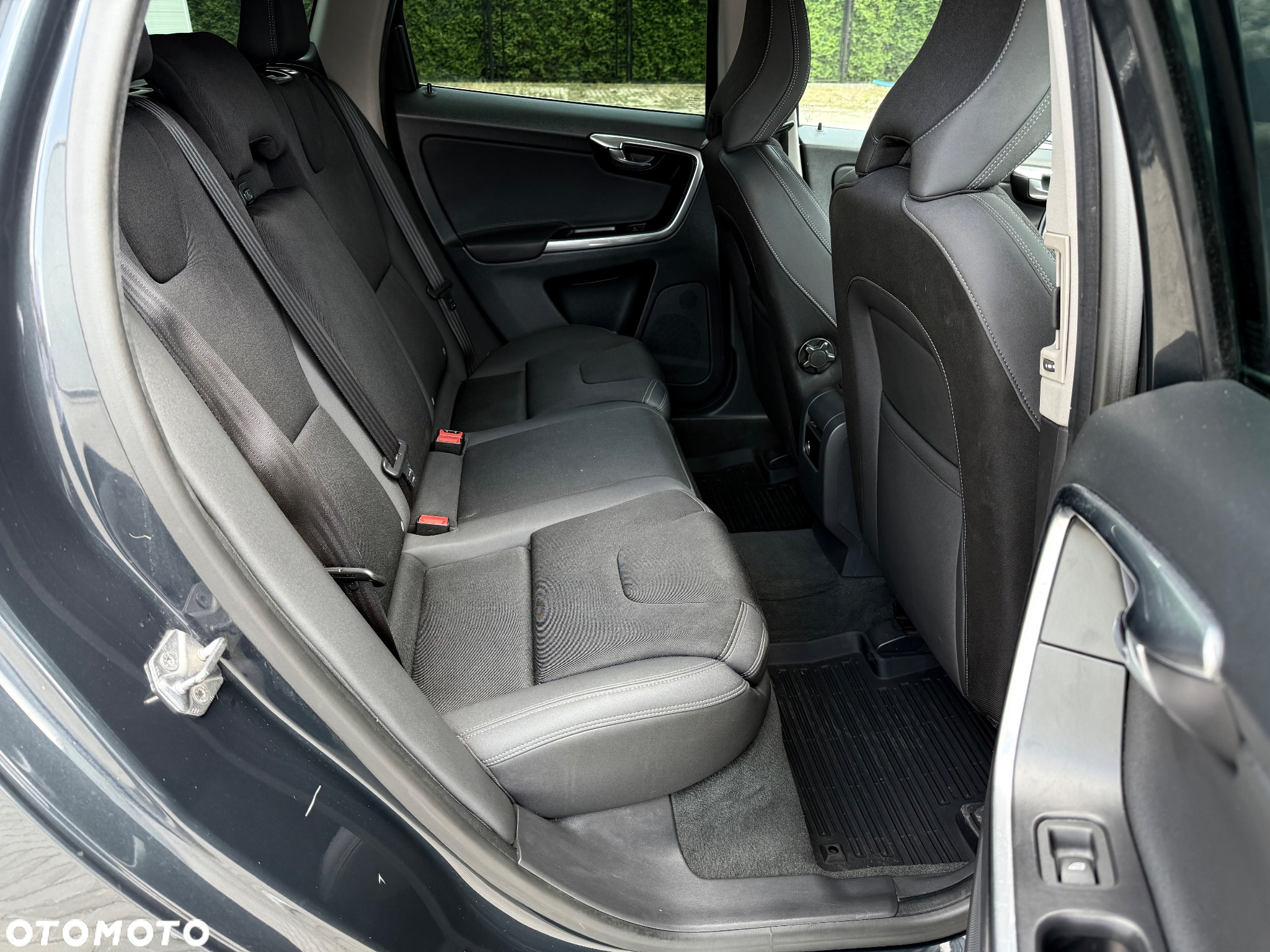 Volvo XC 60 2.4D AWD Momentum - 21