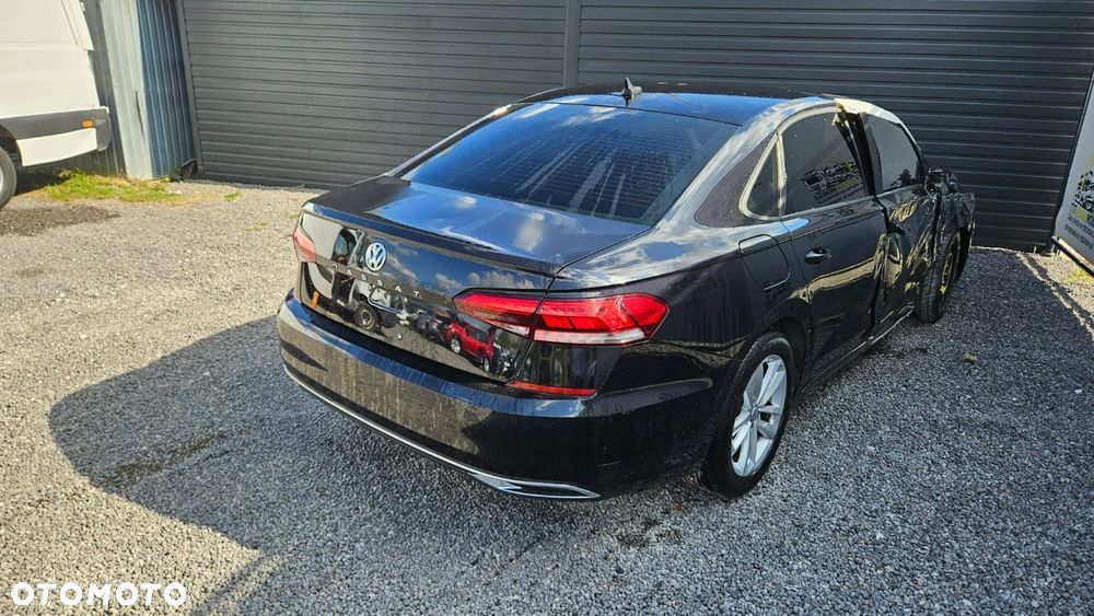 Volkswagen Passat - 28