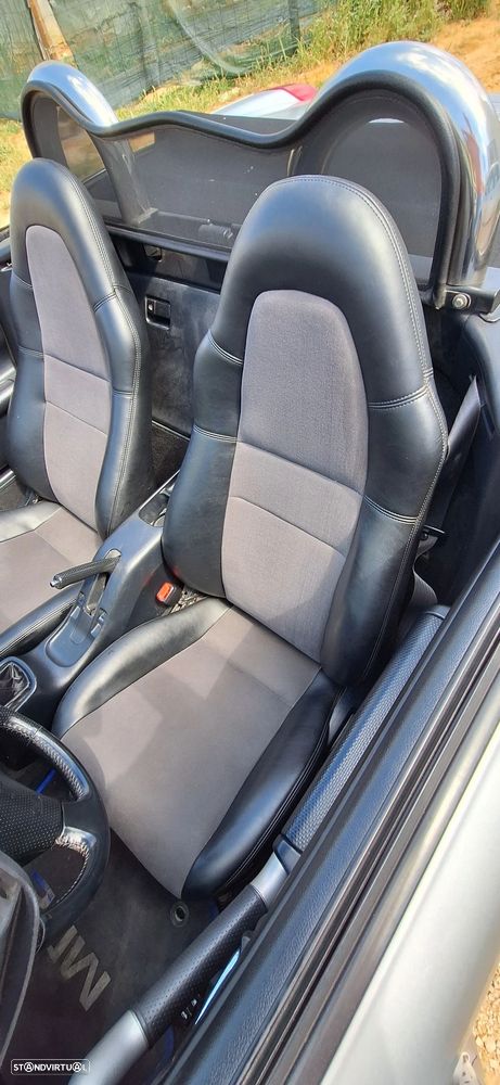 Toyota MR2 Roadster - 31