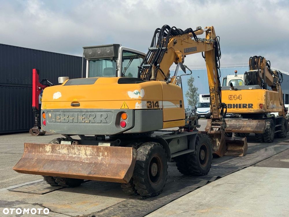 Liebherr A314 - 4
