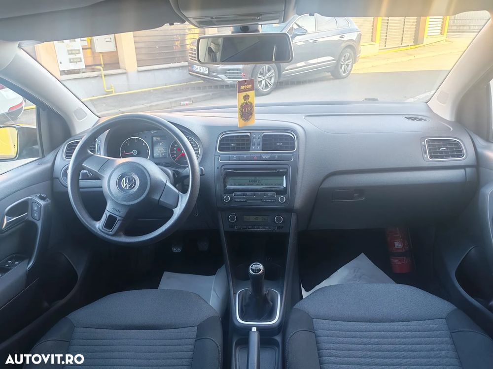 Volkswagen Polo 1.6 TDI Blue Motion Style - 4