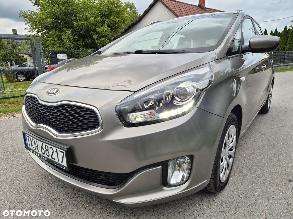Kia Carens 1.7 CRDi 115 Dream Team Edition - 4