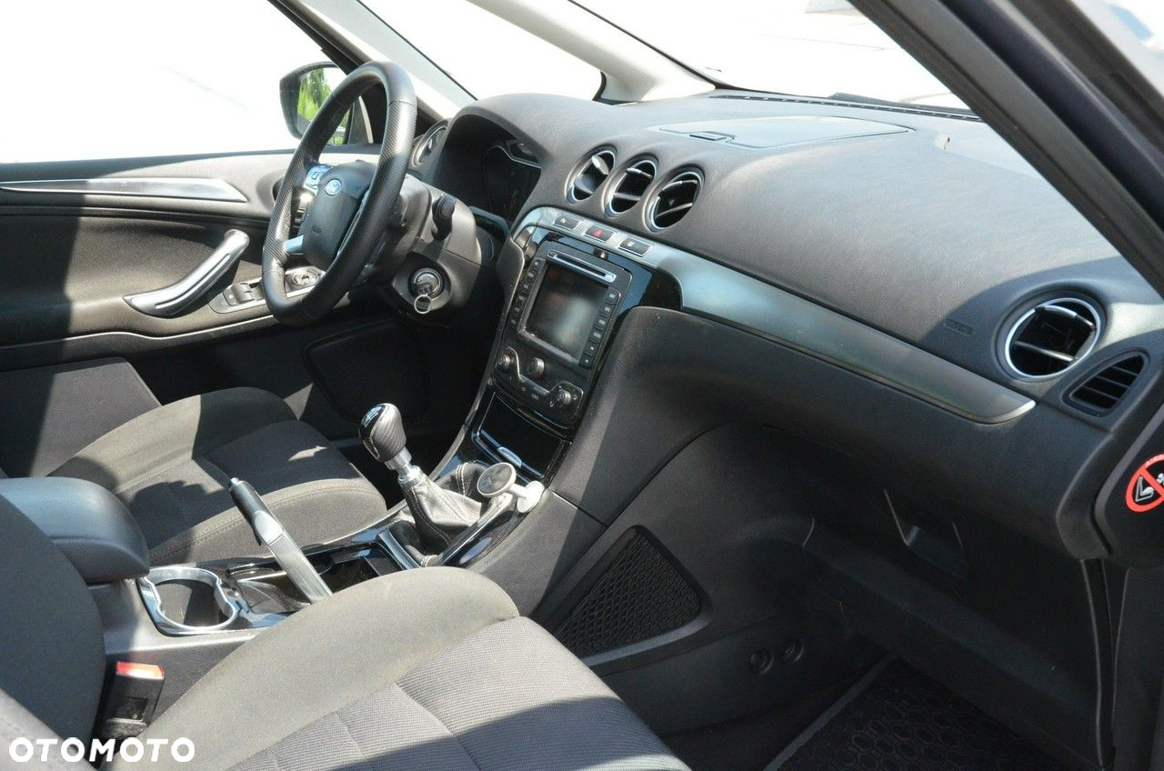 Ford S-Max - 19