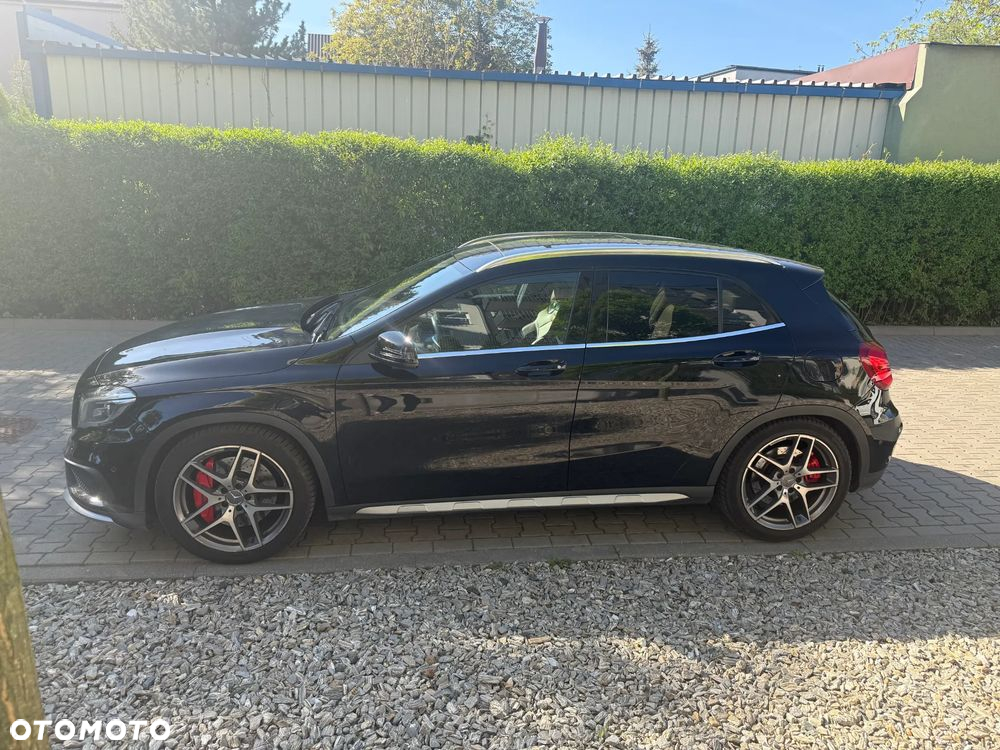 Mercedes-Benz GLA 45 AMG 4-Matic - 12