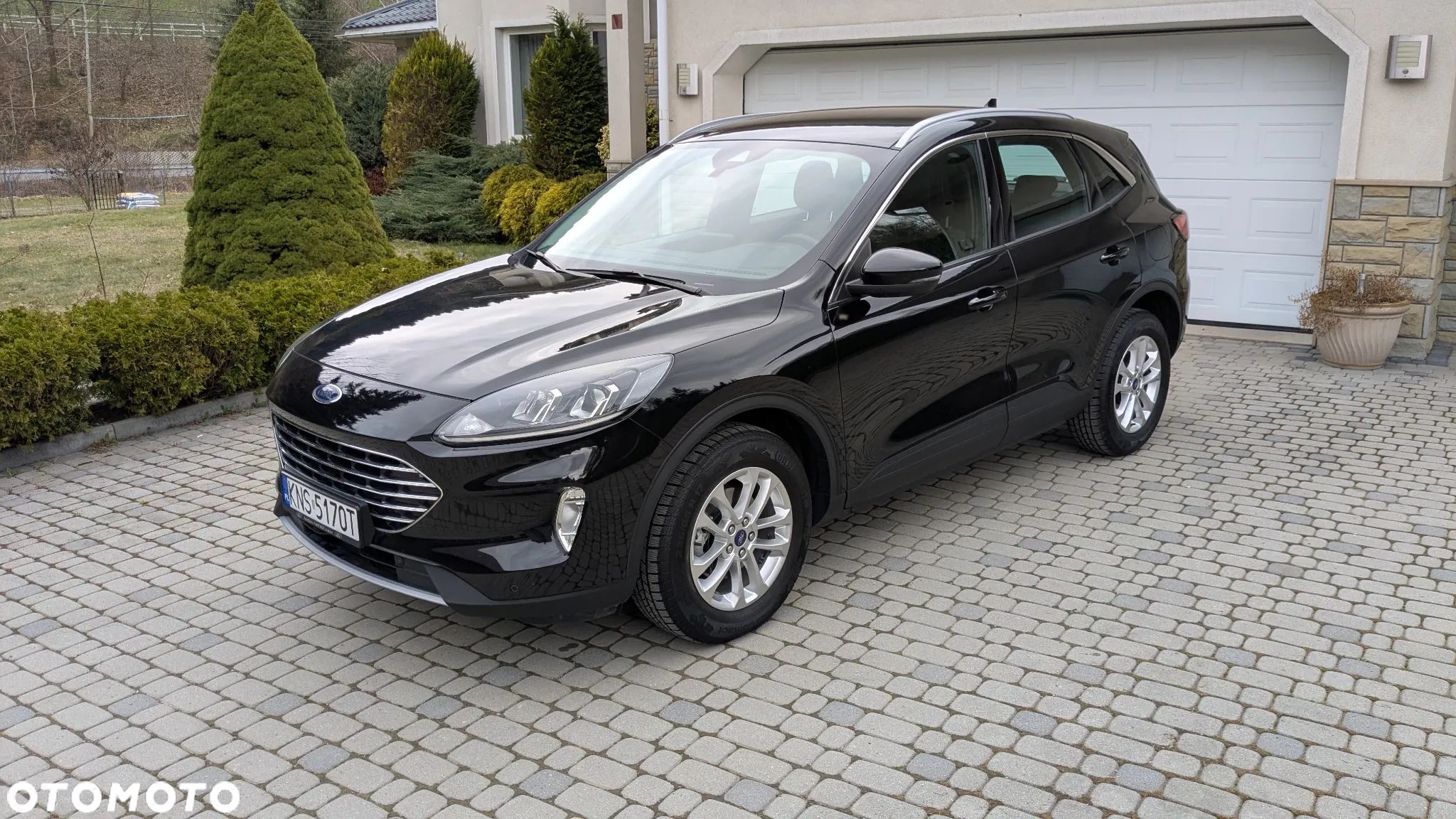 Ford Kuga 2.5 FHEV FWD Titanium - 1