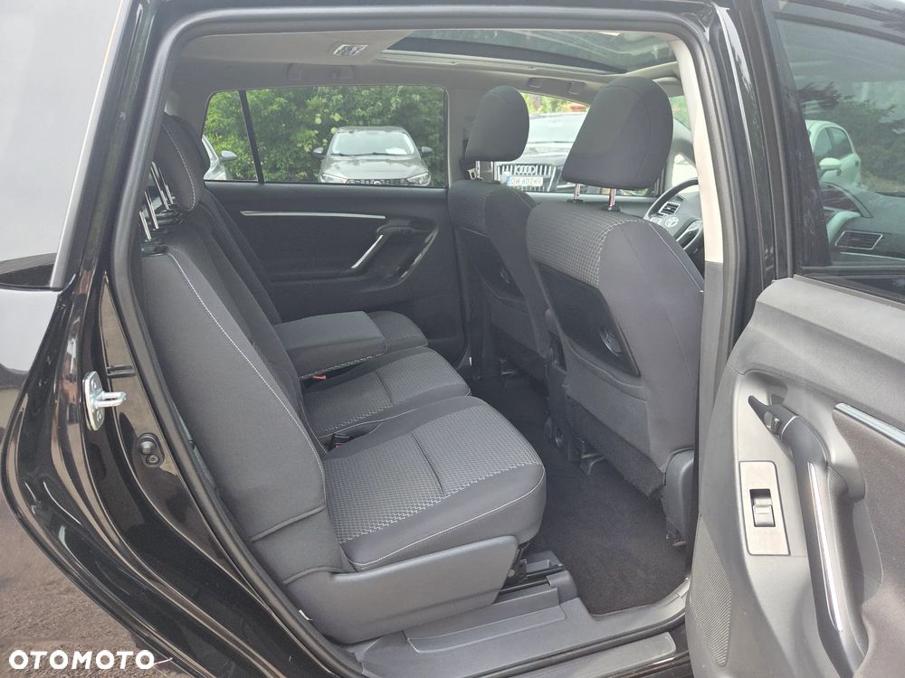 Toyota Verso 1.8 Premium - 16
