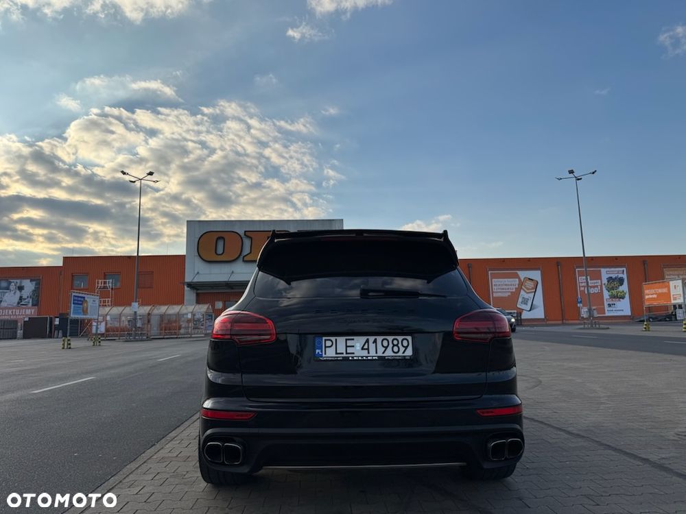 Porsche Cayenne - 5
