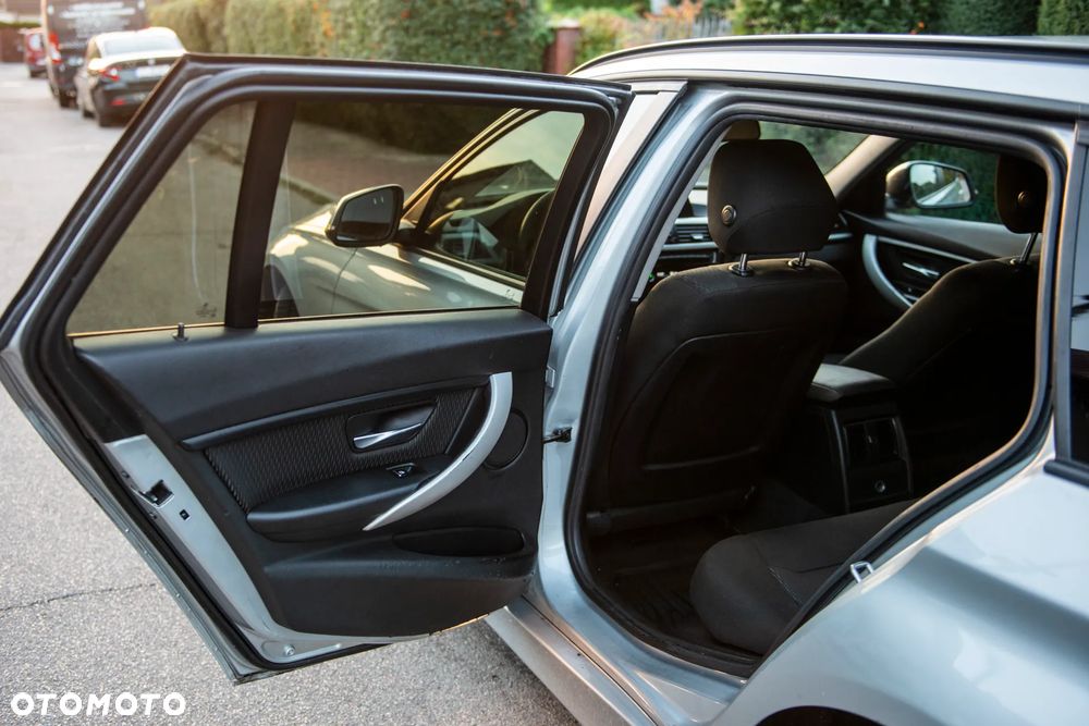 BMW Seria 3 320d DPF Edition Fleet - 31