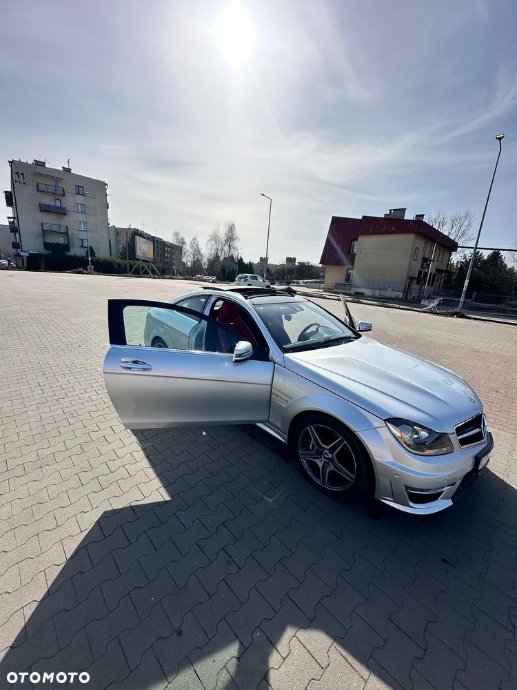 Mercedes-Benz Klasa C 63 AMG - 18