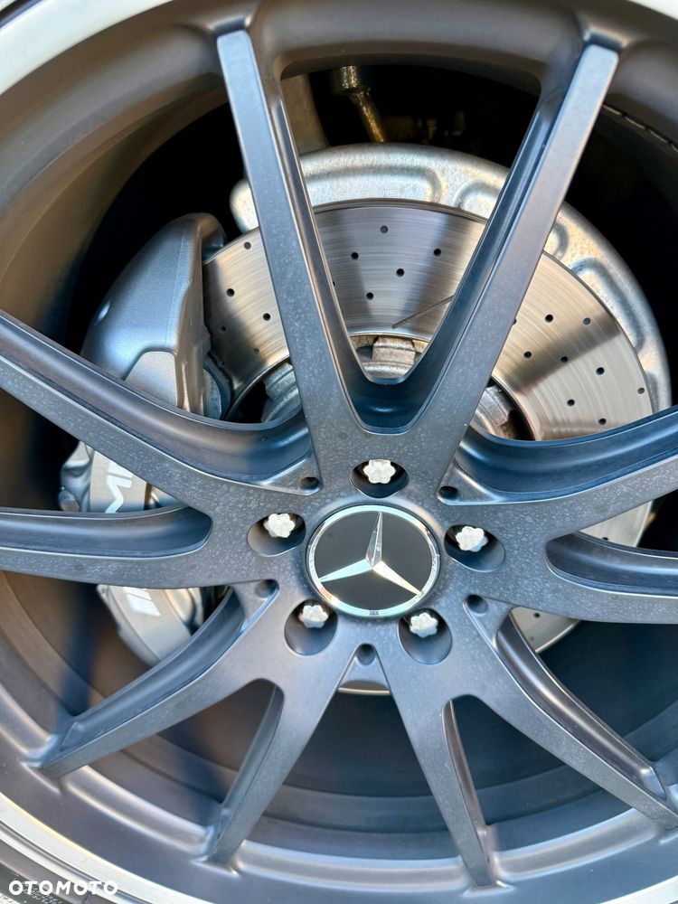 Mercedes-Benz AMG GT 53 4Matic+ 4D Speedshift TCT 9G - 16