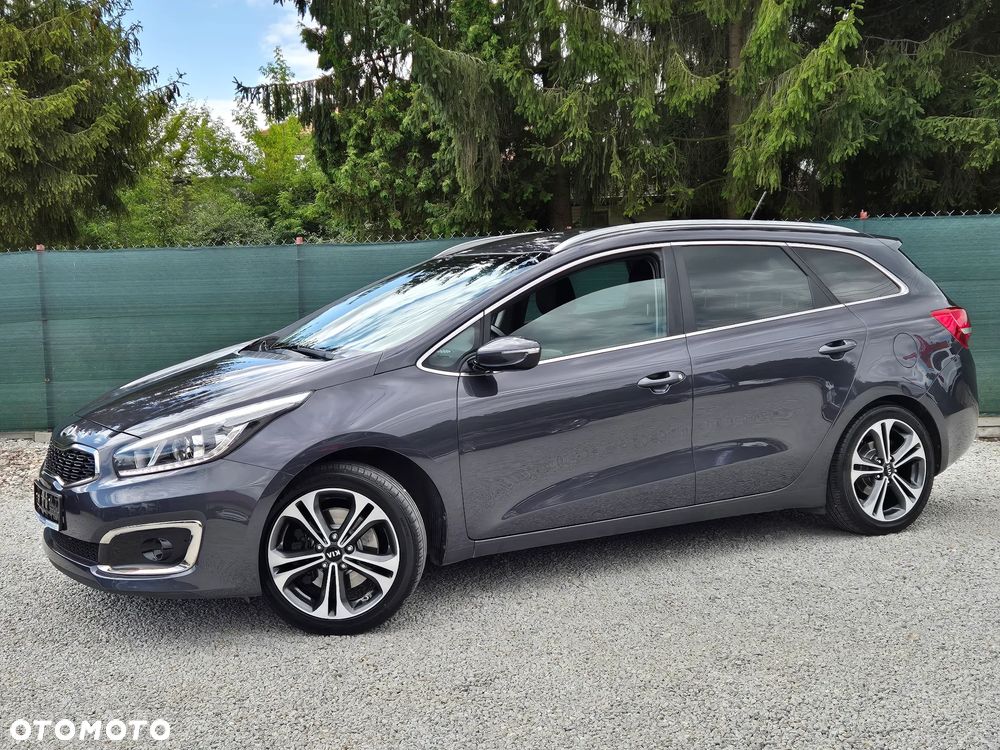 Kia Ceed 1.6 CRDi 136 ISG Platinum Edition - 19