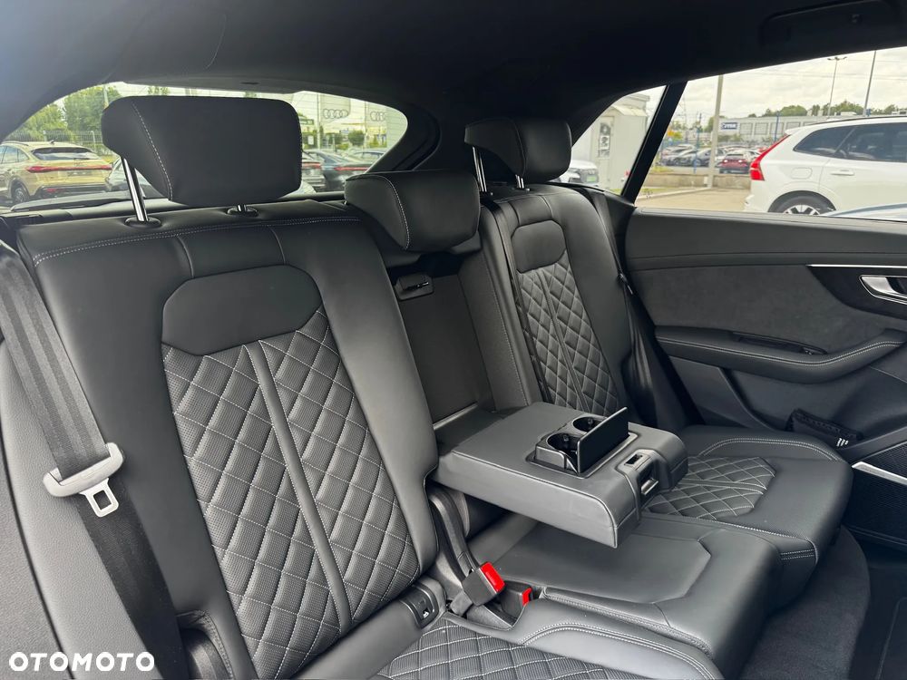 Audi Q8 TFSI e PHEV 360 kW Quattro Tiptronic - 37