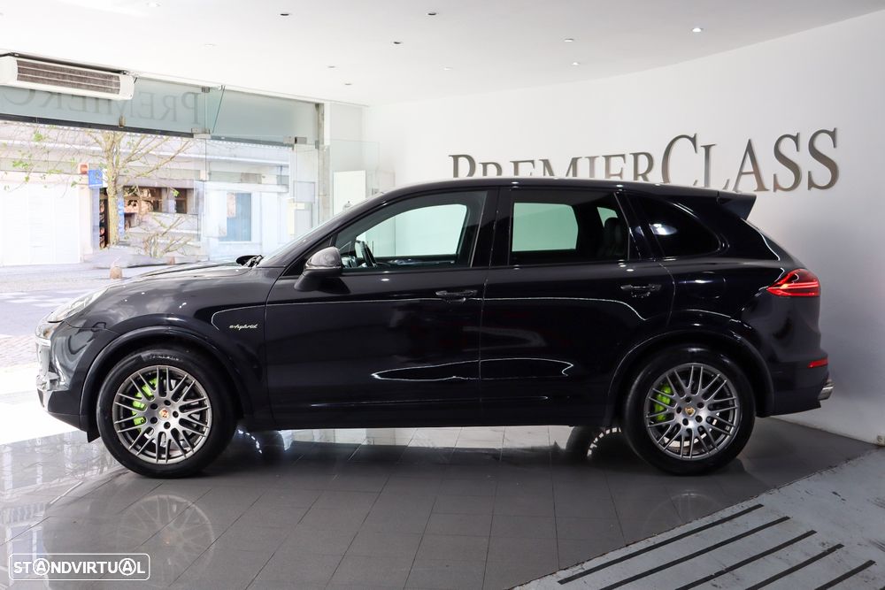 Porsche Cayenne - 42