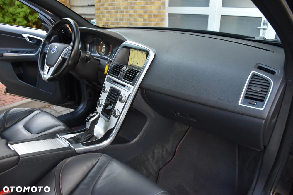 Volvo XC 60 D4 Geartronic Ocean Race - 11