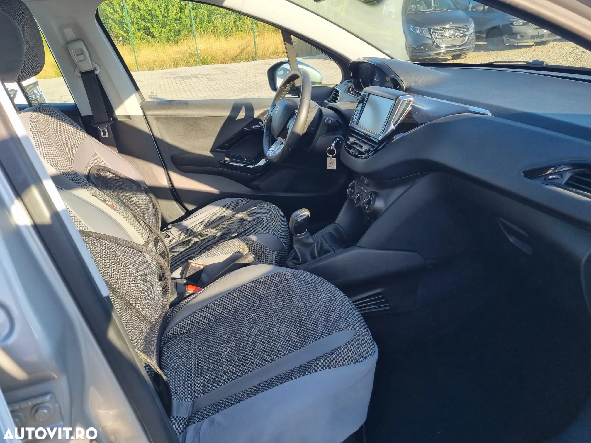 Peugeot 208 1.2 L PureTech Access - 22
