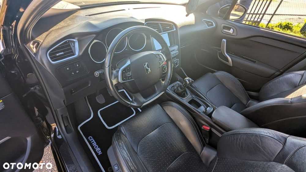 DS Automobiles DS 4 Crossback - 16