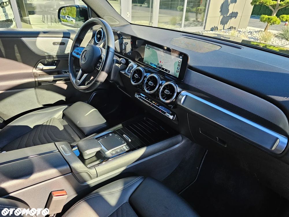 Mercedes-Benz GLB 200 AMG Line 7G-DCT - 22