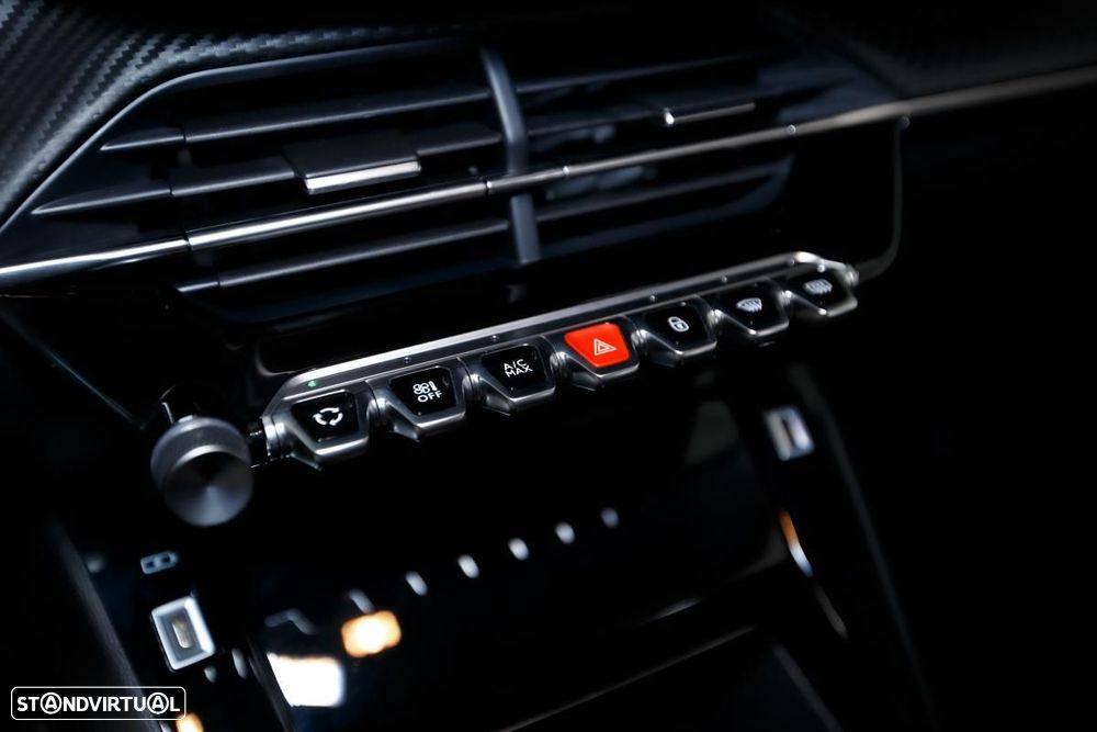 Peugeot e-208 Style - 21