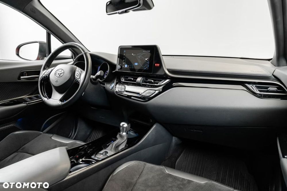 Toyota C-HR Lounge - 10