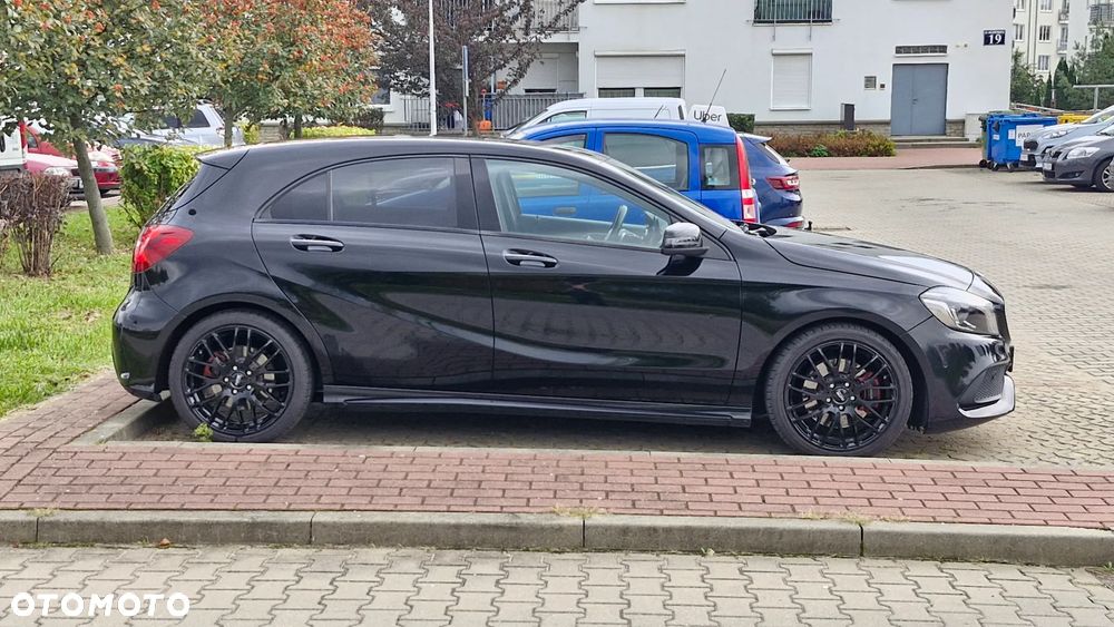 Mercedes-Benz Klasa A 220 d 4-Matic AMG Line - 4