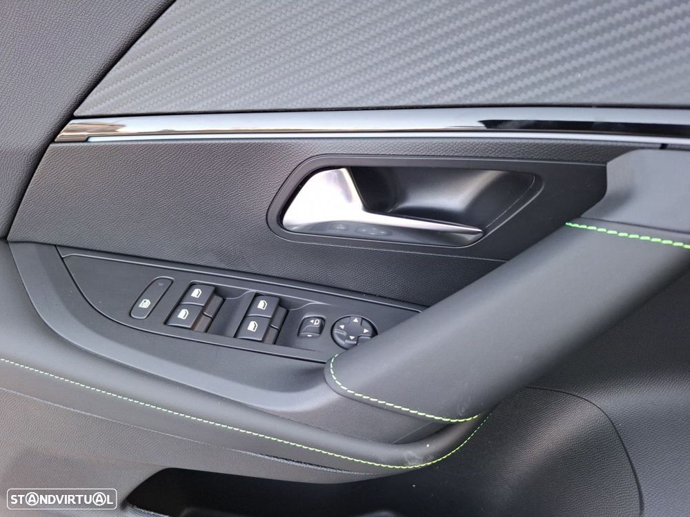 Peugeot e-2008 54 kWh GT - 23