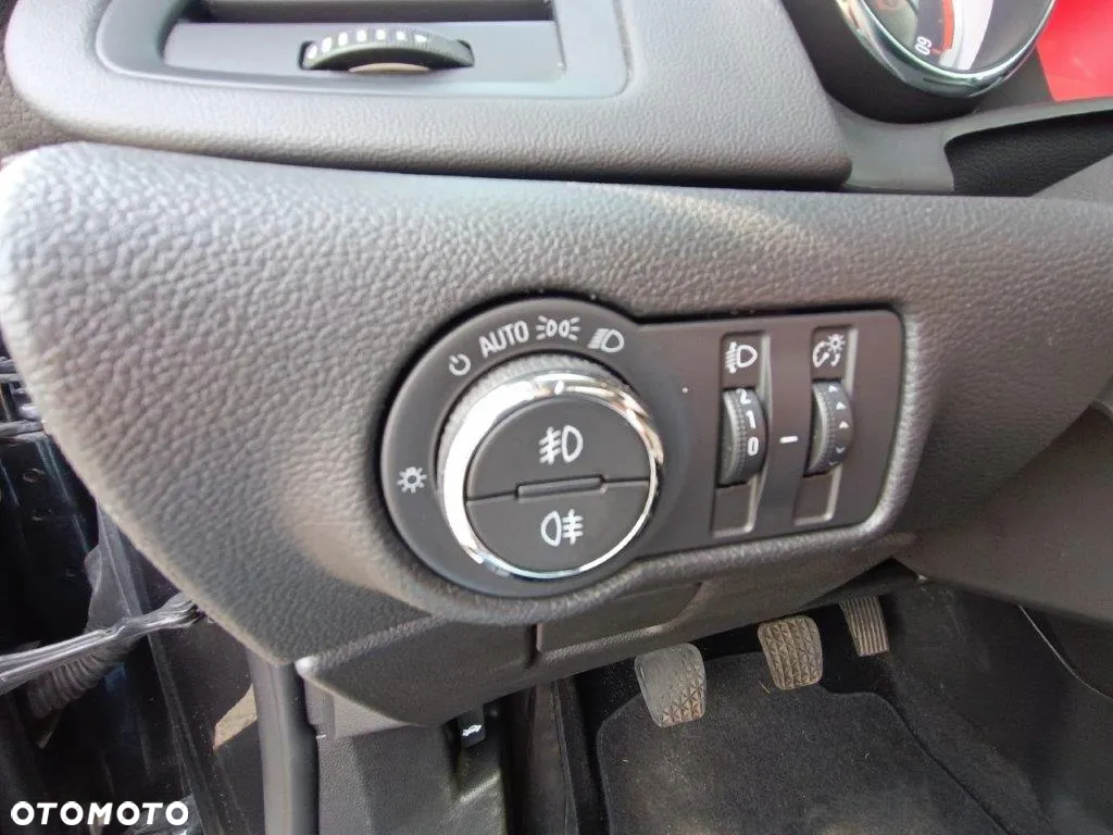 Opel Astra 1.6 D (CDTI) Start/Stop Sports Tourer Dynamic - 18