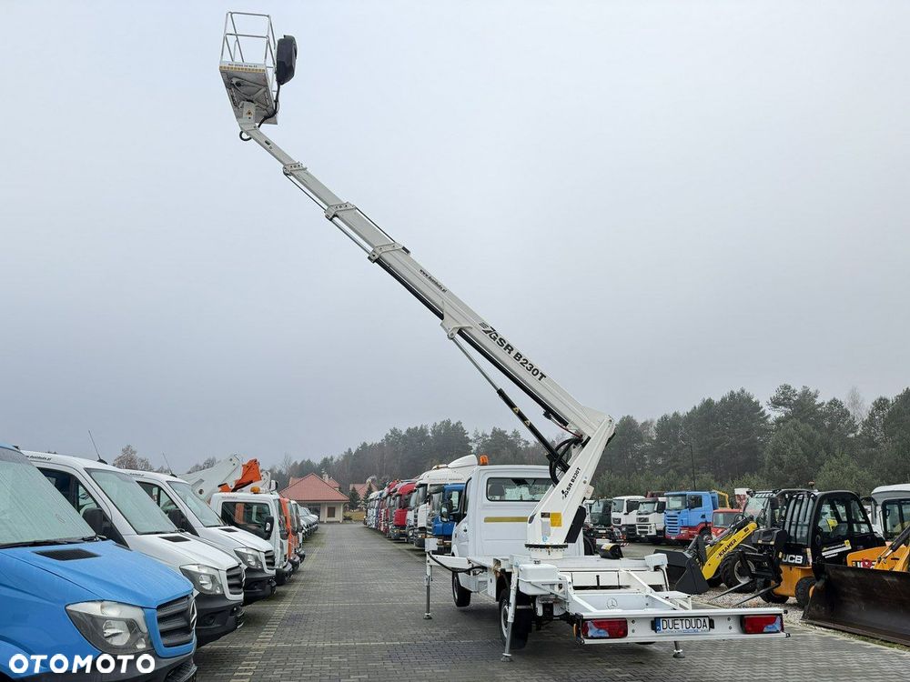 Mercedes-Benz Sprinter - 20