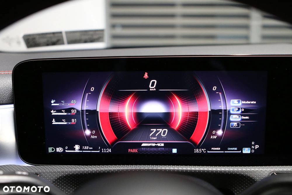 Mercedes-Benz CLA 250 4Matic 7G-DCT AMG Line - 33