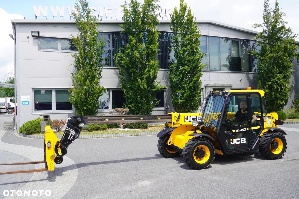 JCB 525-60T5 / 2022 / 860 MTH! / 2,5 t / zasięg 6 m / joystick - 21