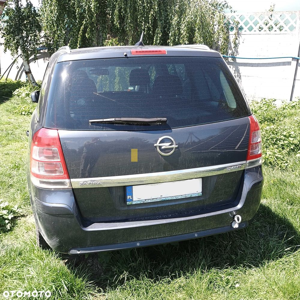Opel Zafira 2010 photo 2