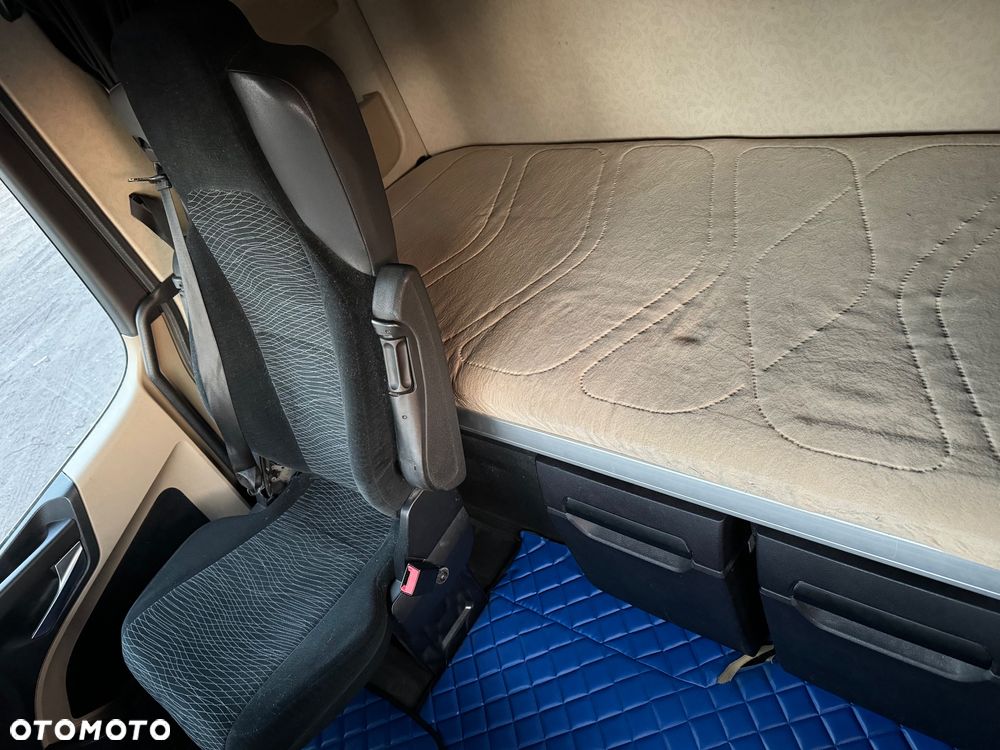 Mercedes-Benz ACTROS - 6