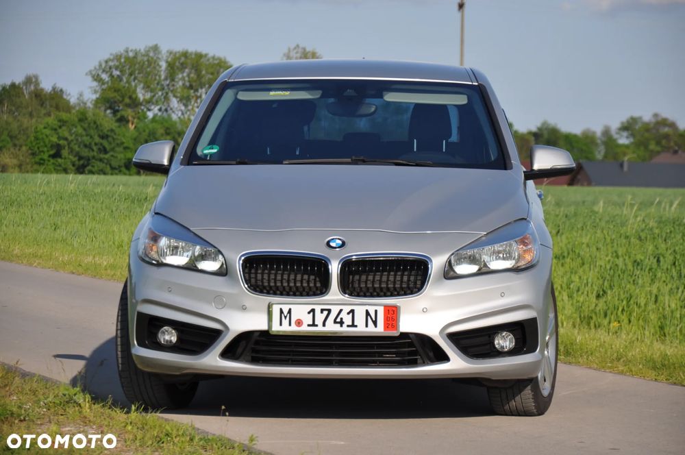 BMW Seria 2 218d Luxury Line - 9